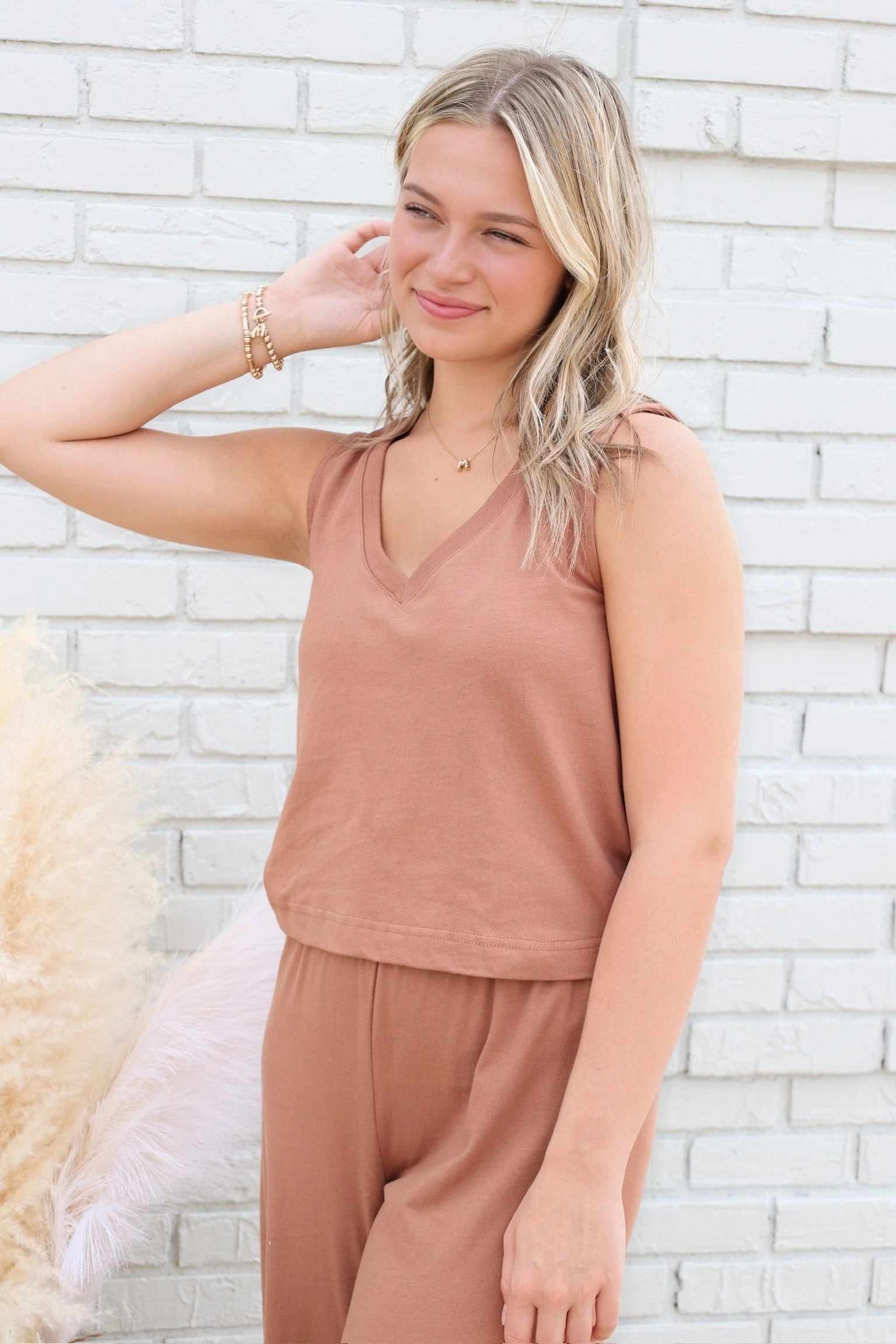 Hypoallergenic Inner Layer Simple Dress Sloane V-Neck Tank - Teakwood