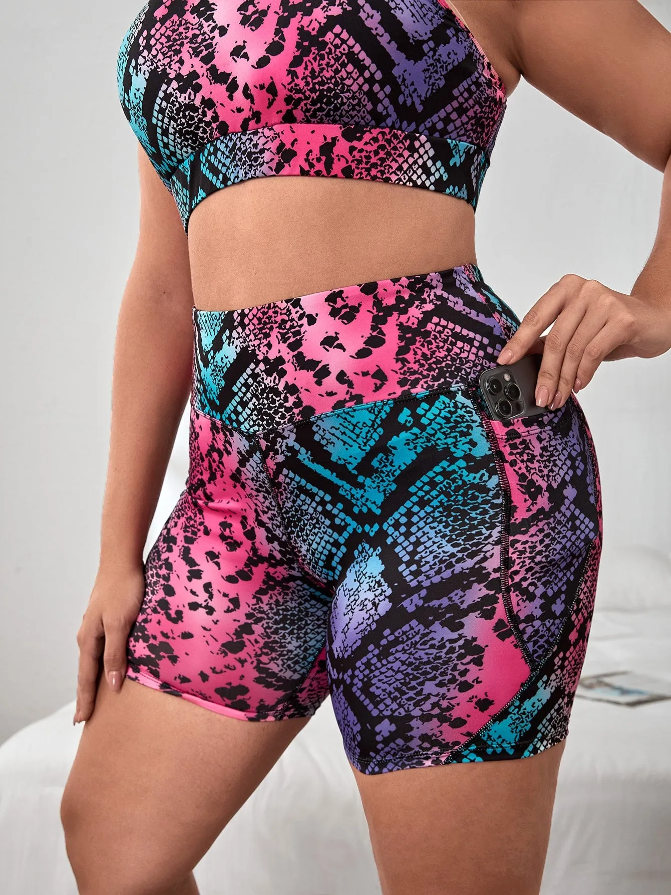 Snakeskin Print High Waist Plus Size Sports Shorts