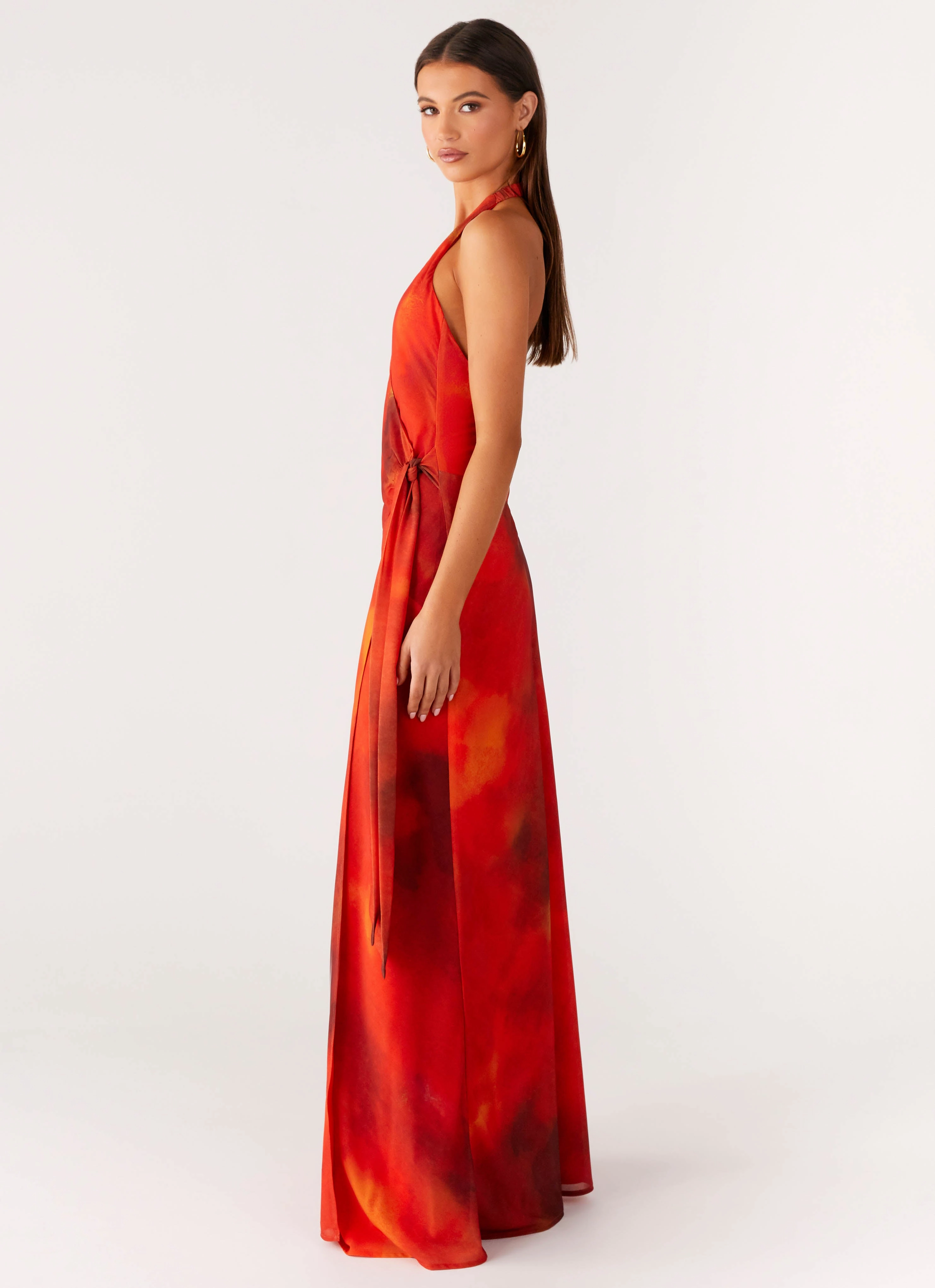 cut out So Chic Maxi Dress - Scarlet Blur