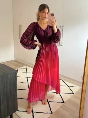 Comfortable Look Tulle Flow Toni Long Sleeved Pleated Maxi Dress / Mulberry & Pink Ombre