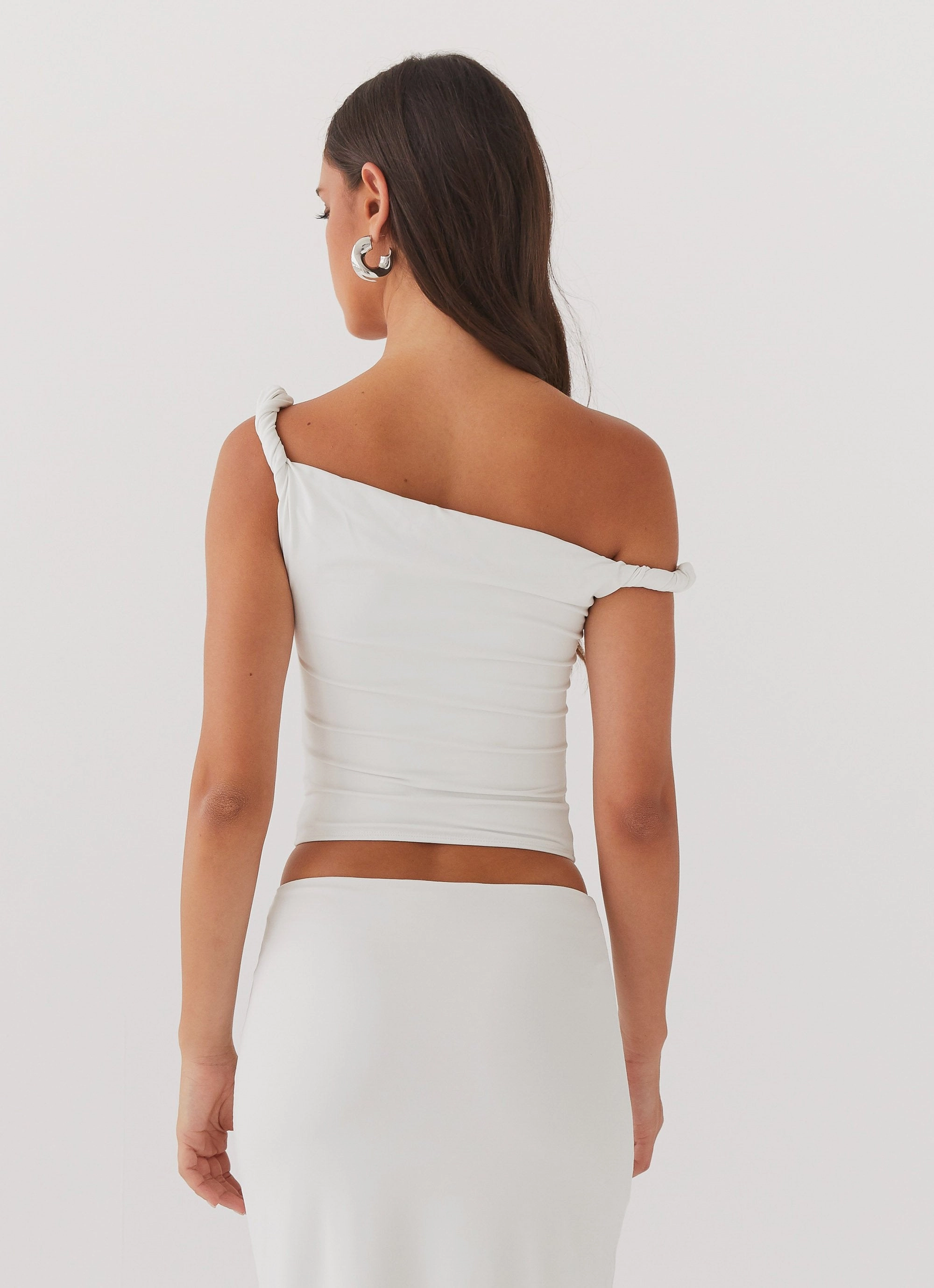 Solace Soul Twist Shoulder Top - Ivory Quick-Dry