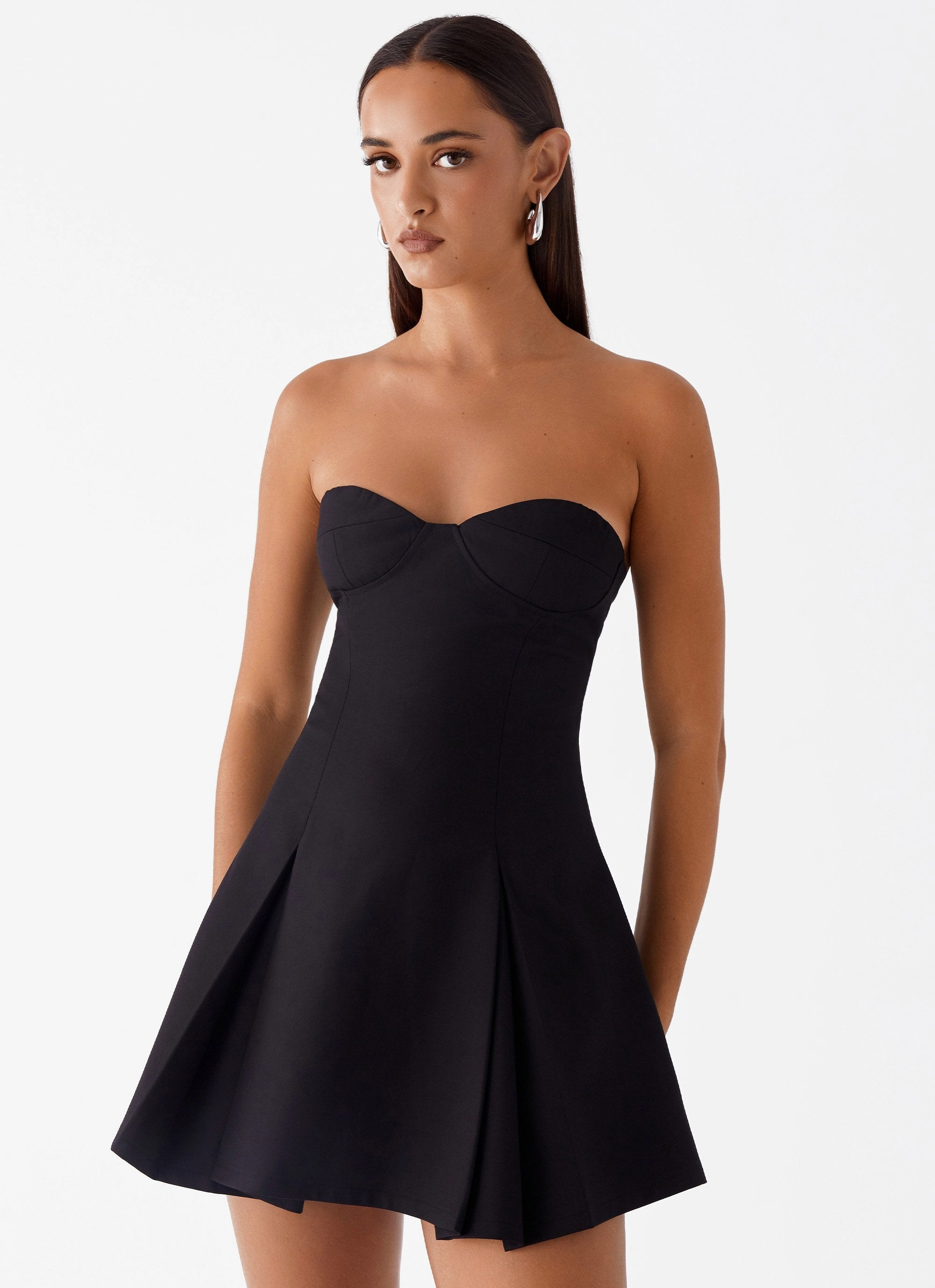 Travel-Style Modern Layers Victoria Strapless Mini Dress - Black