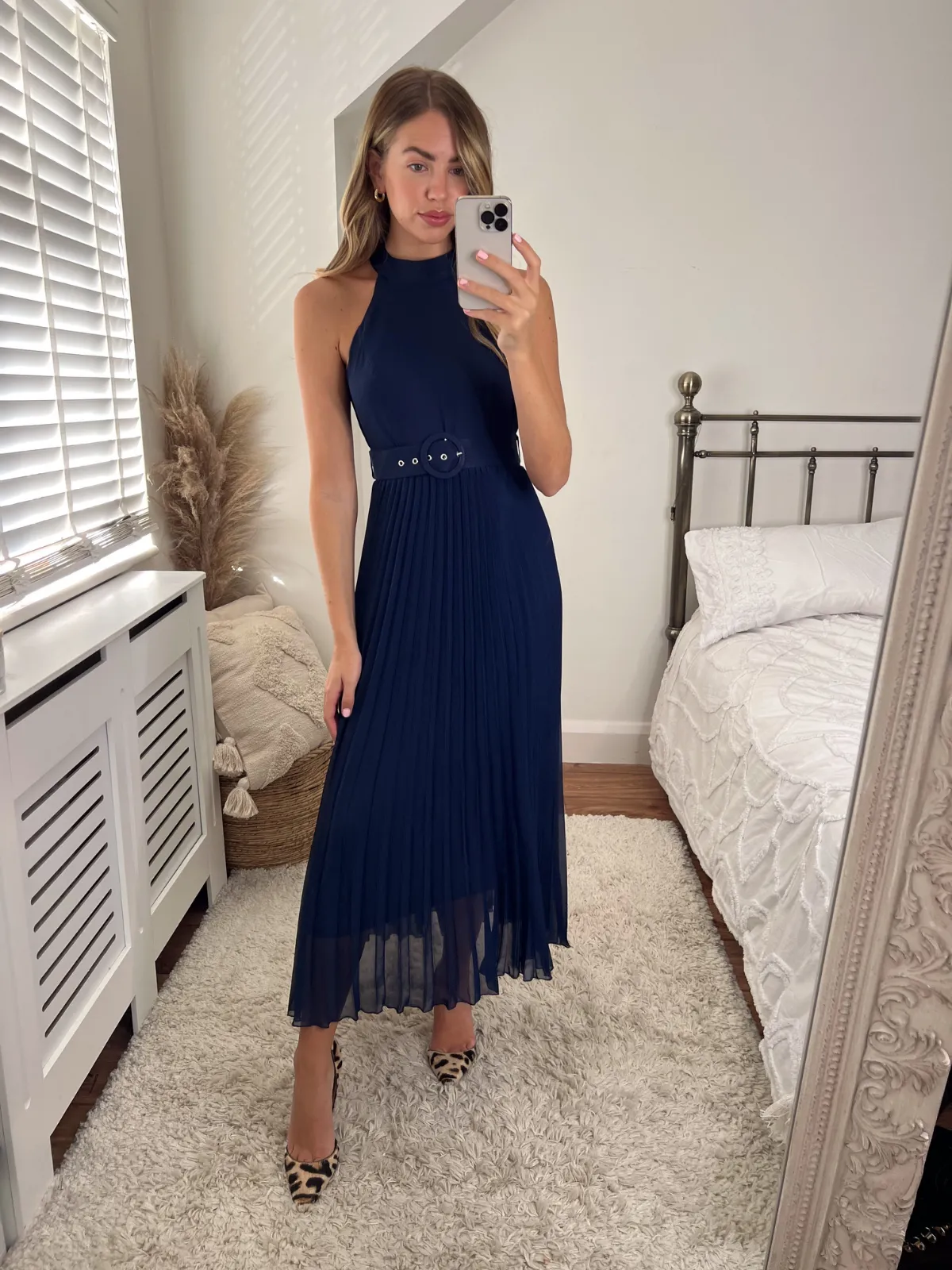 Dreamy Simplicity Luisa Belted Pleated Maxi Dress / Navy