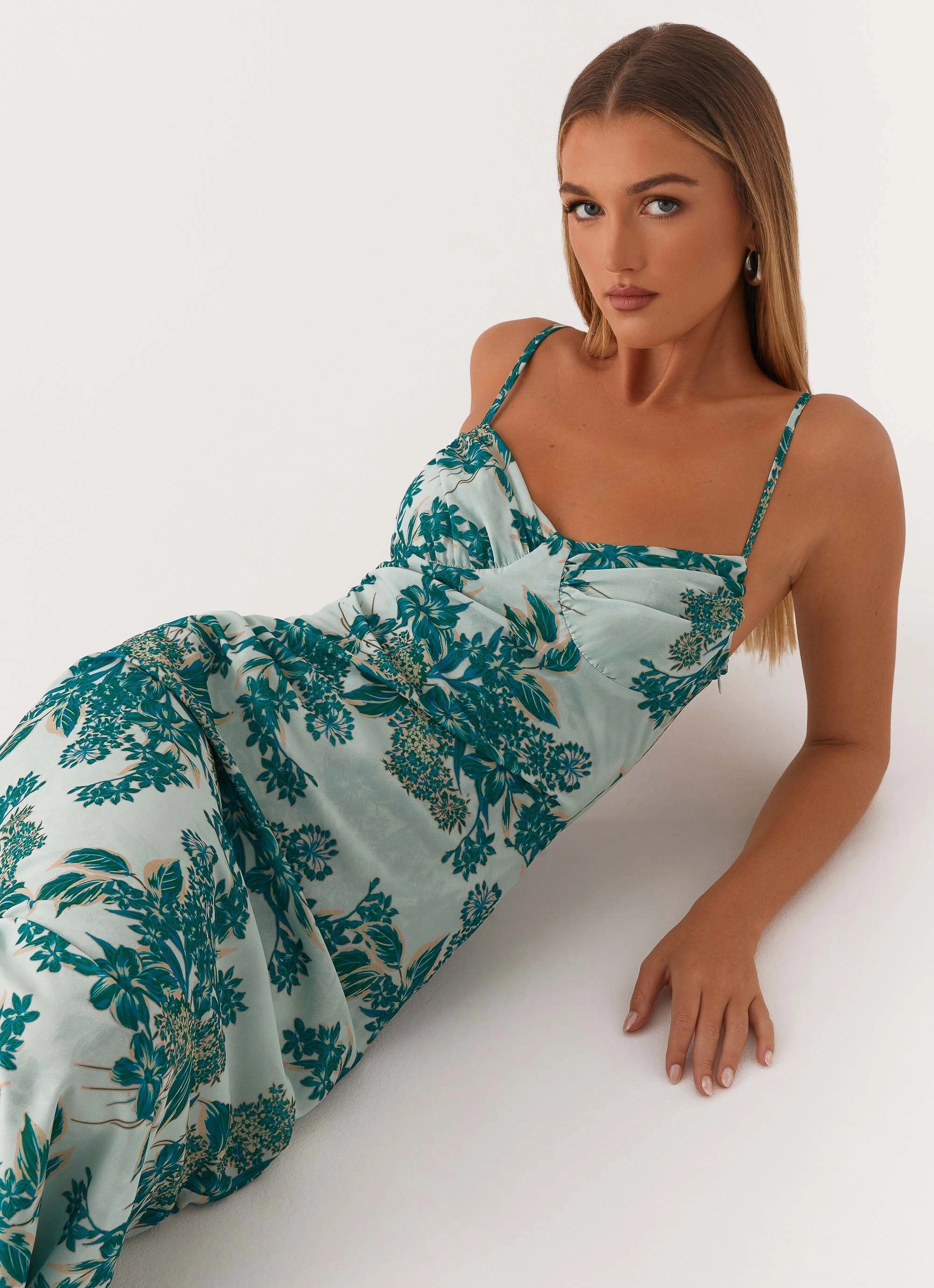 Sleek Fit Boho Aesthetic Love Song Midi Dress - Cloud Nine Floral