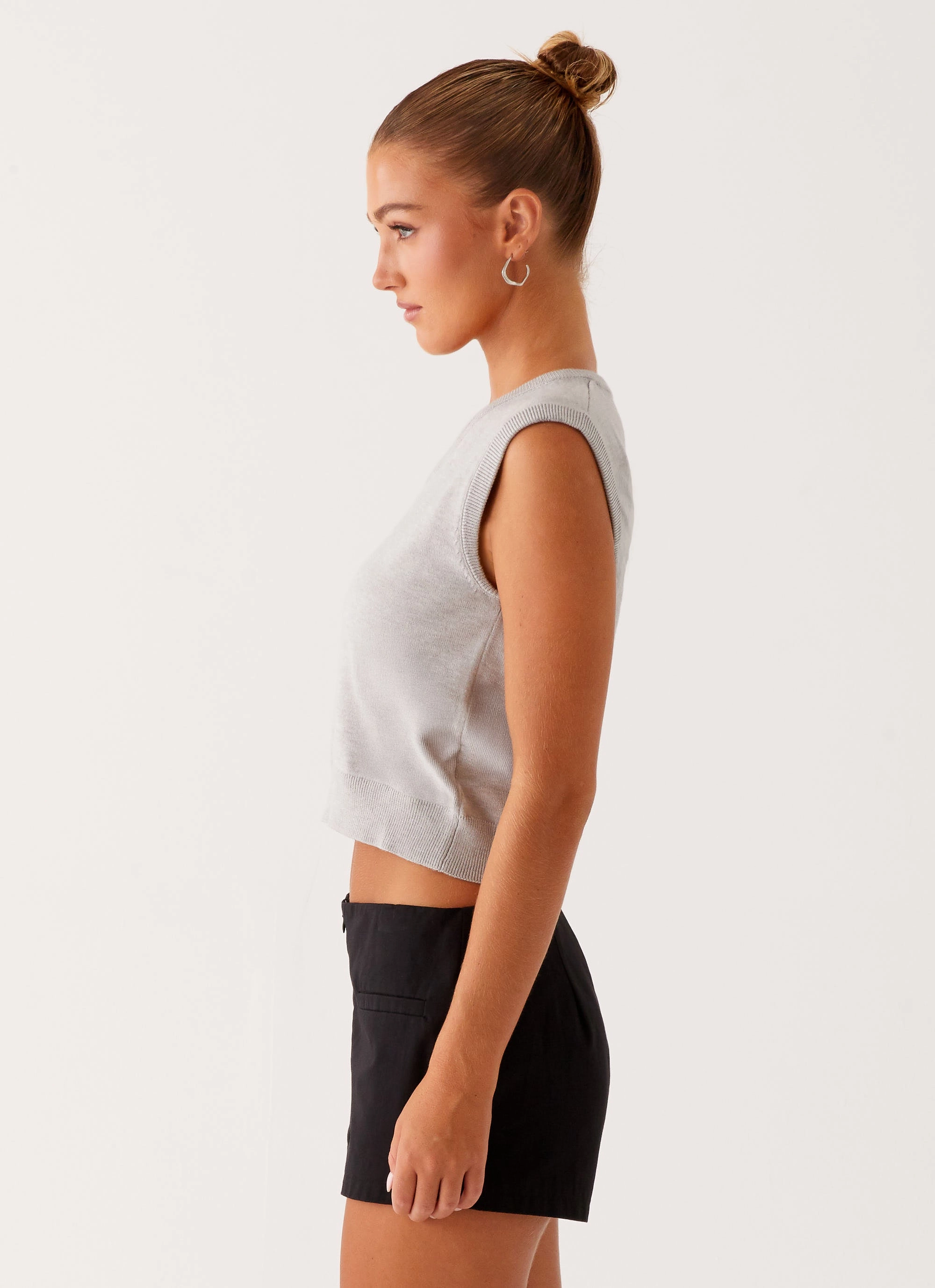 Tyne Knit Vest - Grey Resilient Elasticity