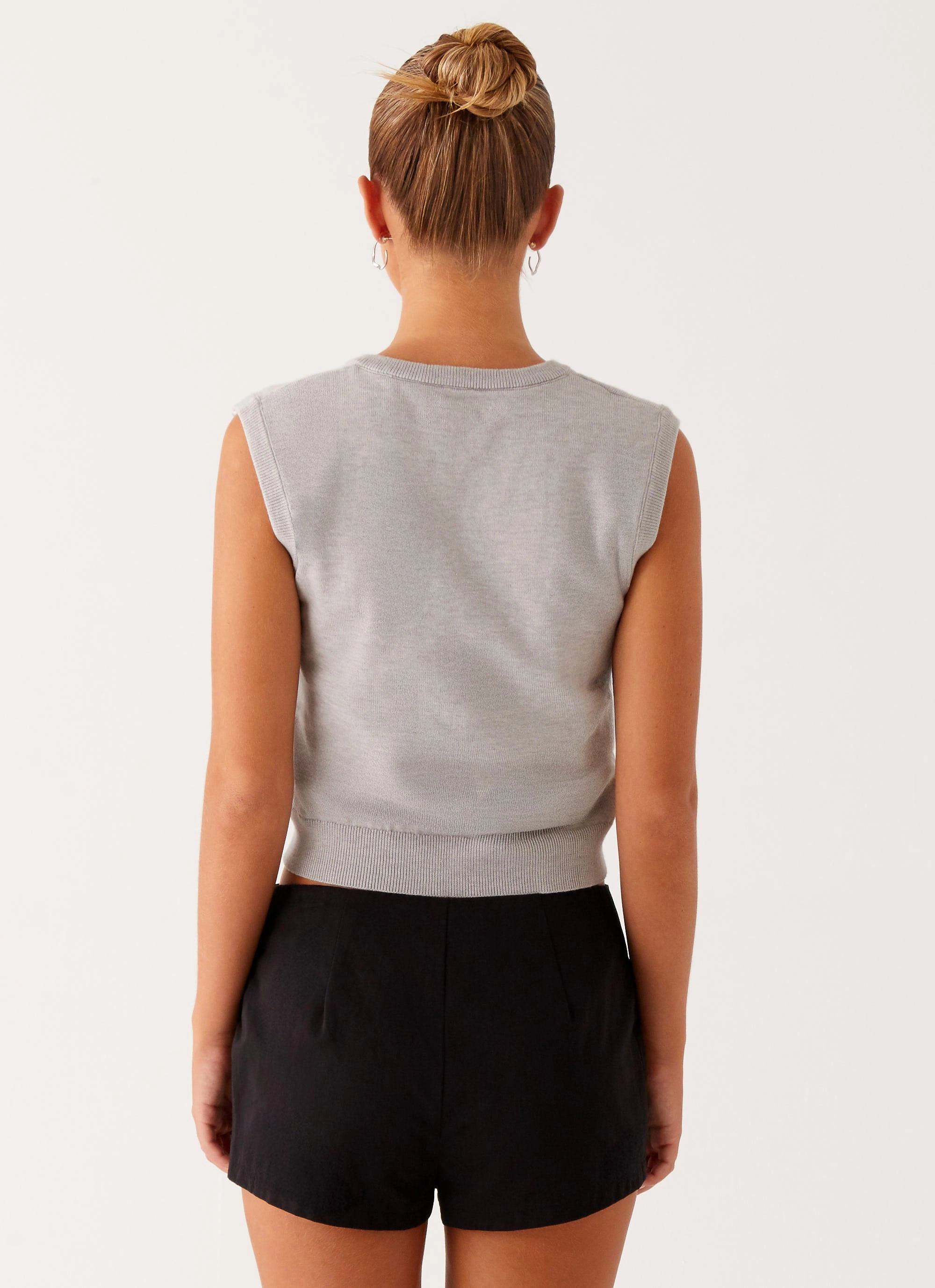 SheerLayering Flexible Neckline Tyne Knit Vest - Grey