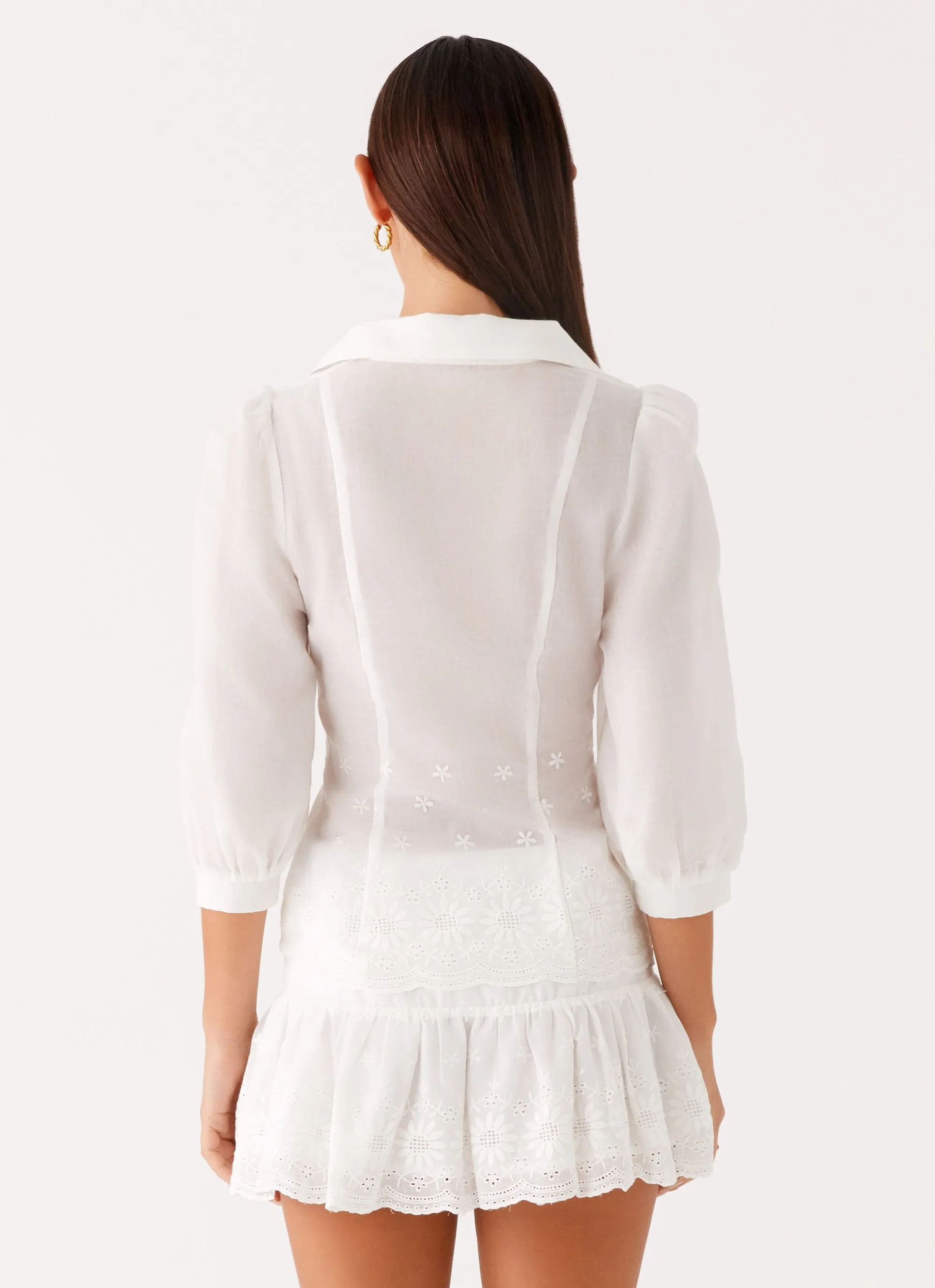 Smooth Layer Sync Love Broderie Mini Skirt - White