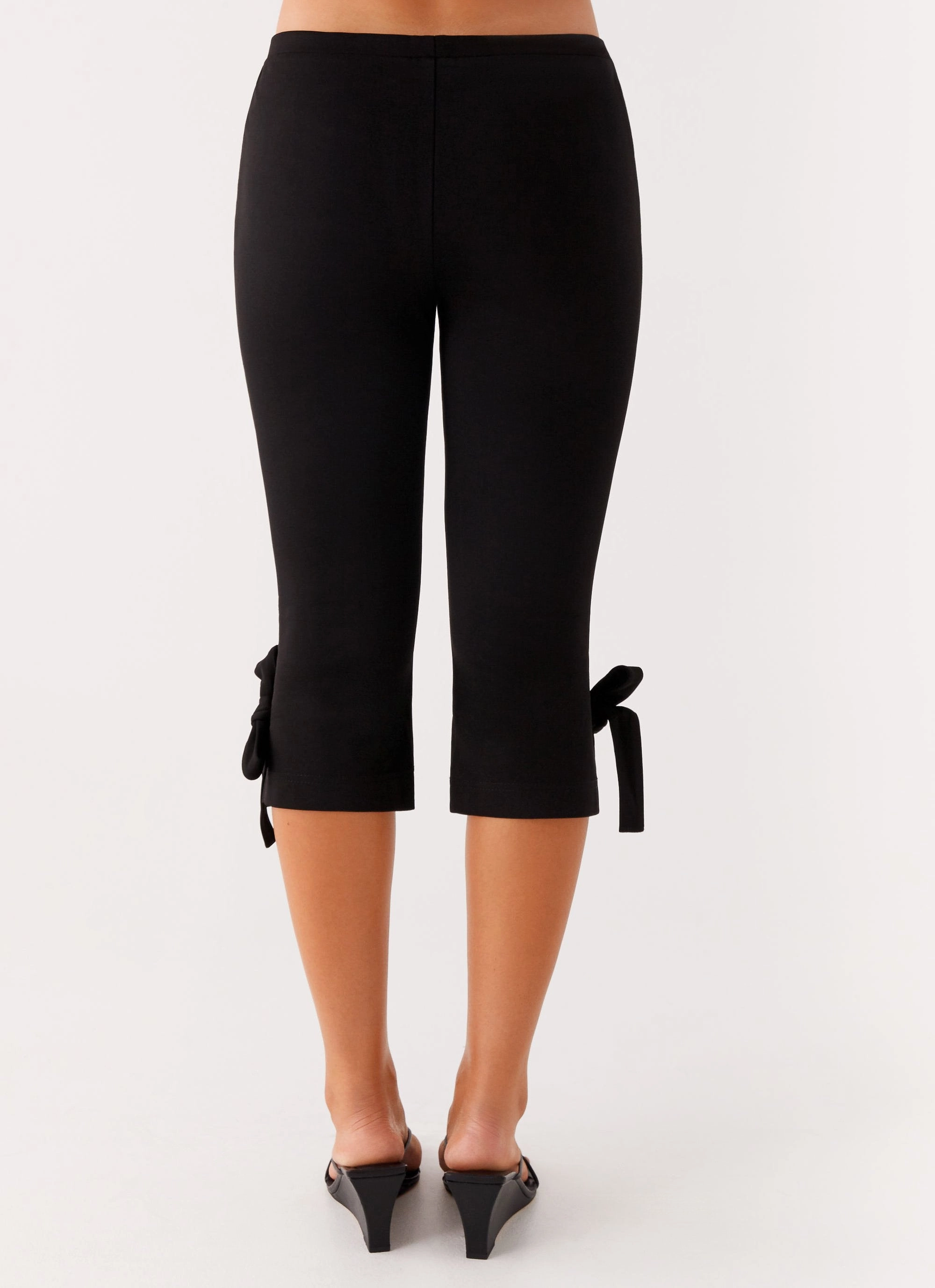 Windproof coating Takeover Capri Pants - Black