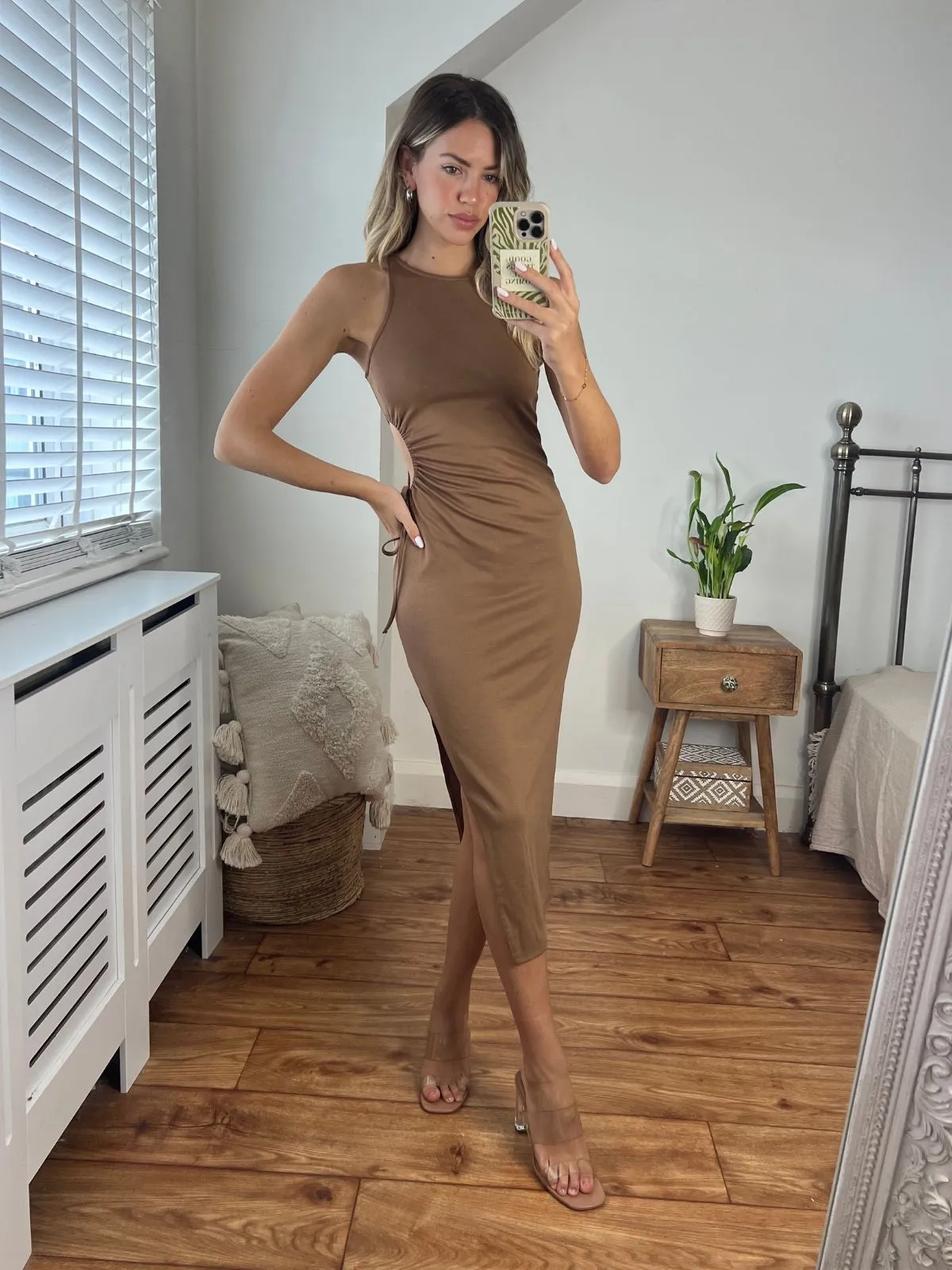 Wedding guest Easy Layering Drea Cut Out Midi Dress / Brown