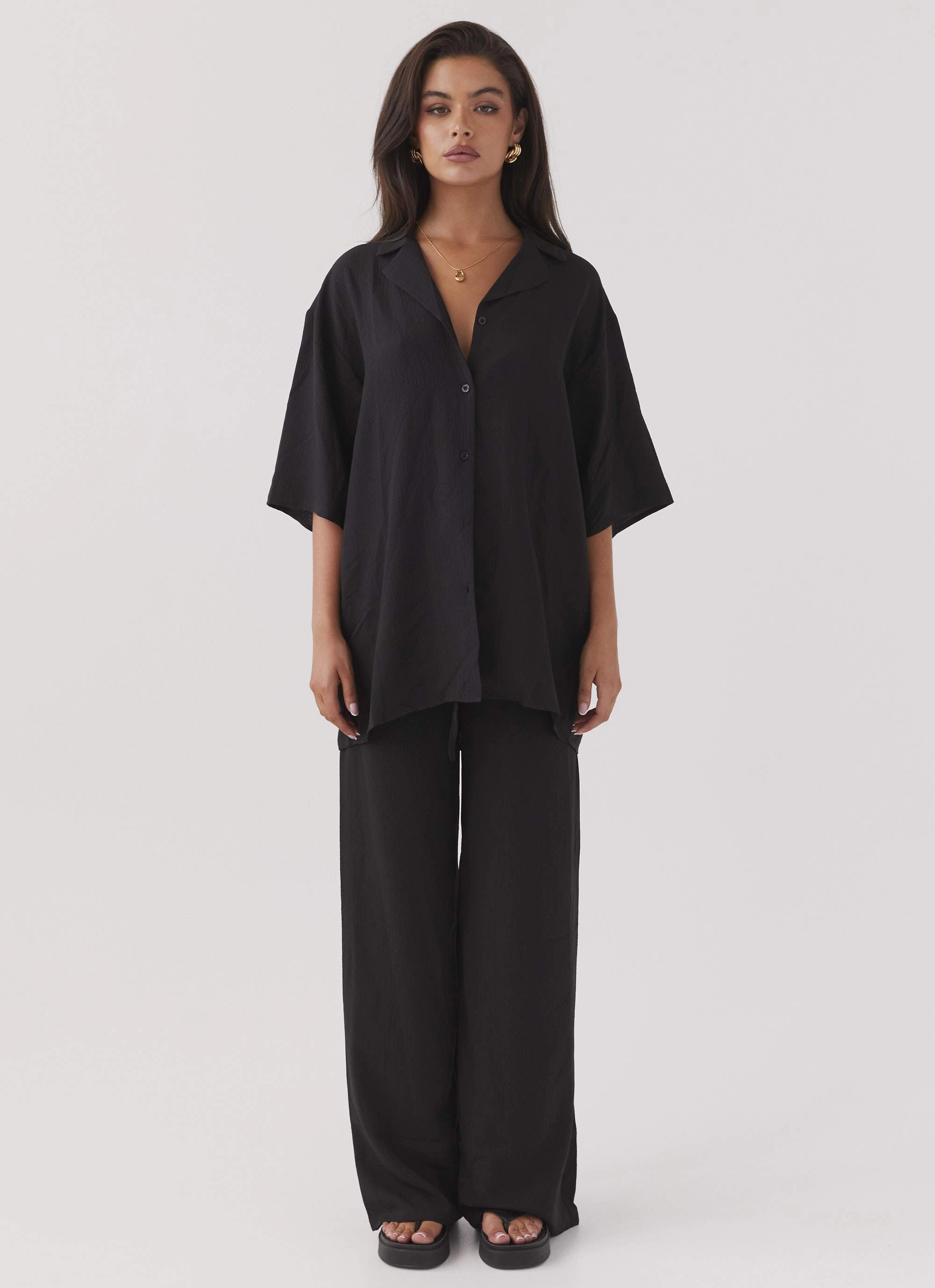 Softshell Material The Good Days Shirt - Black