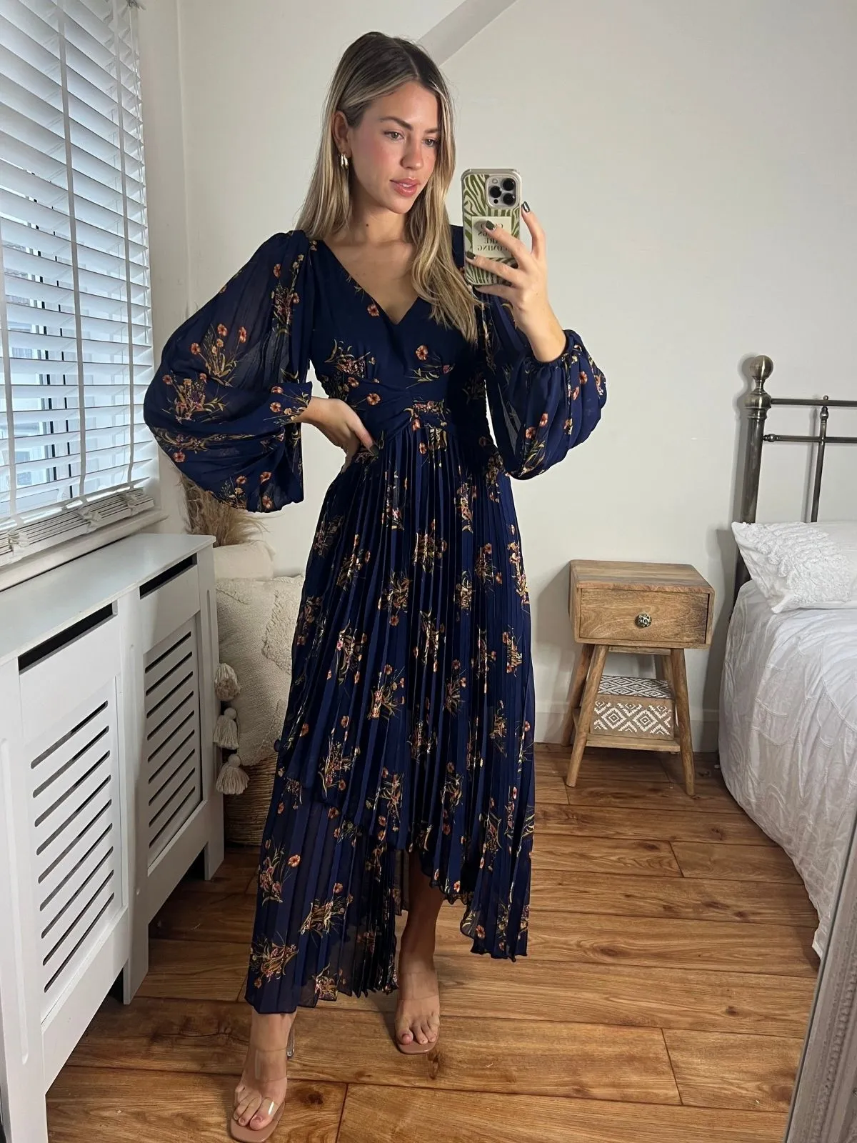 Elegant Everyday Toni Long Sleeved Pleated Maxi Dress / Navy Floral