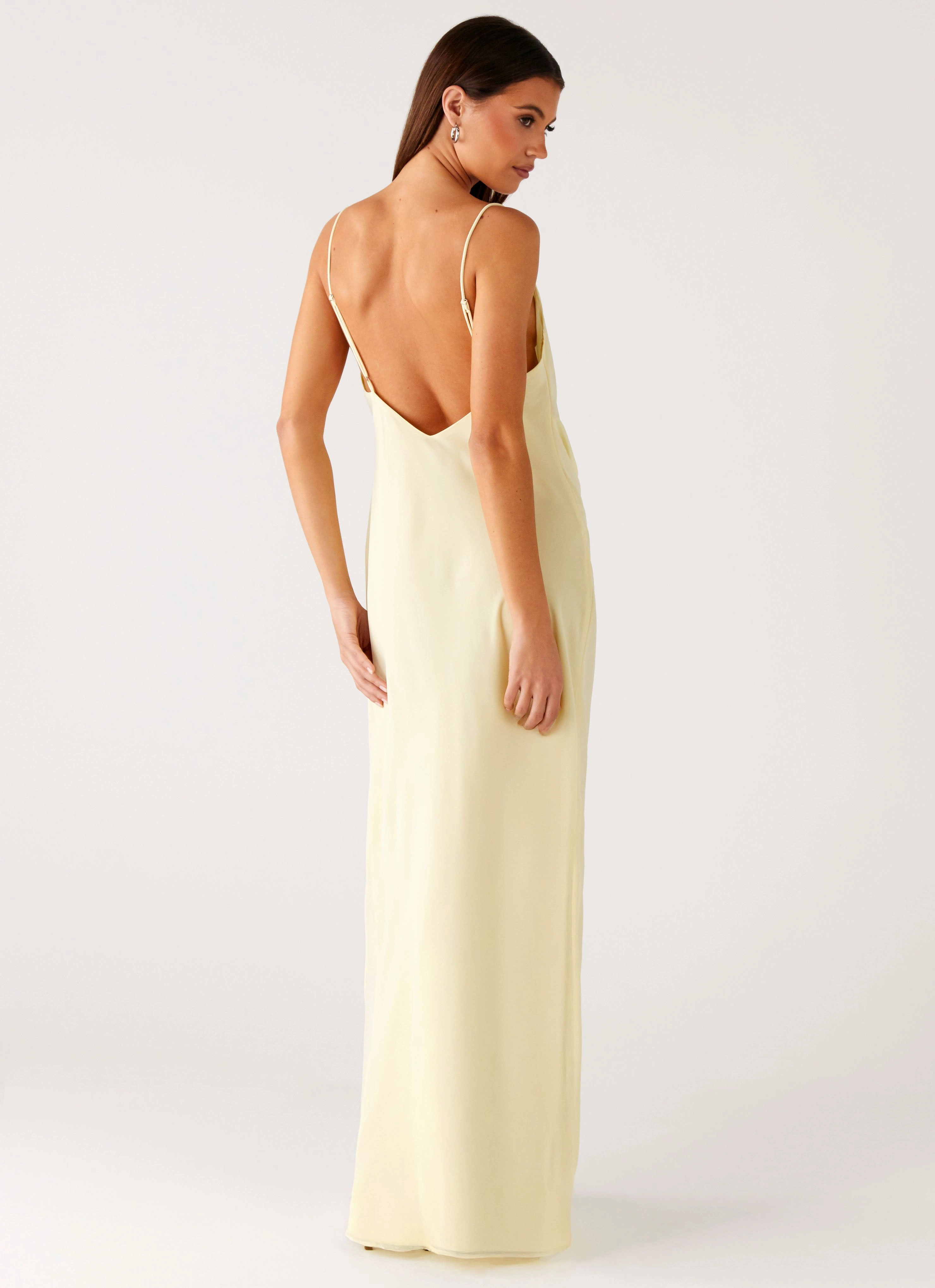 Oliana Maxi Dress - Yellow Day Outfit Vibrant Layer