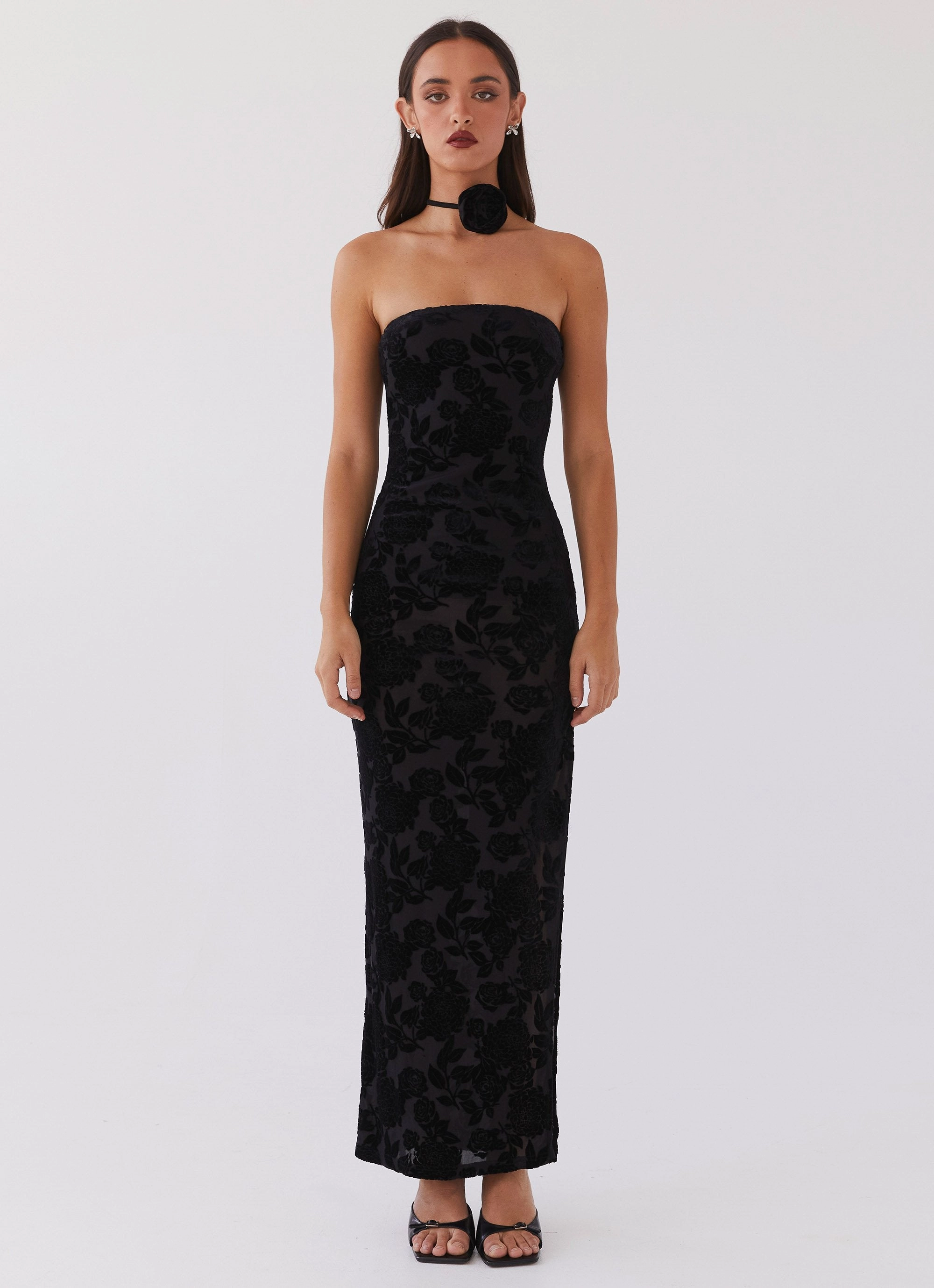 Trouble Love Maxi Dress - Black Figure-Skimming City Rhythm