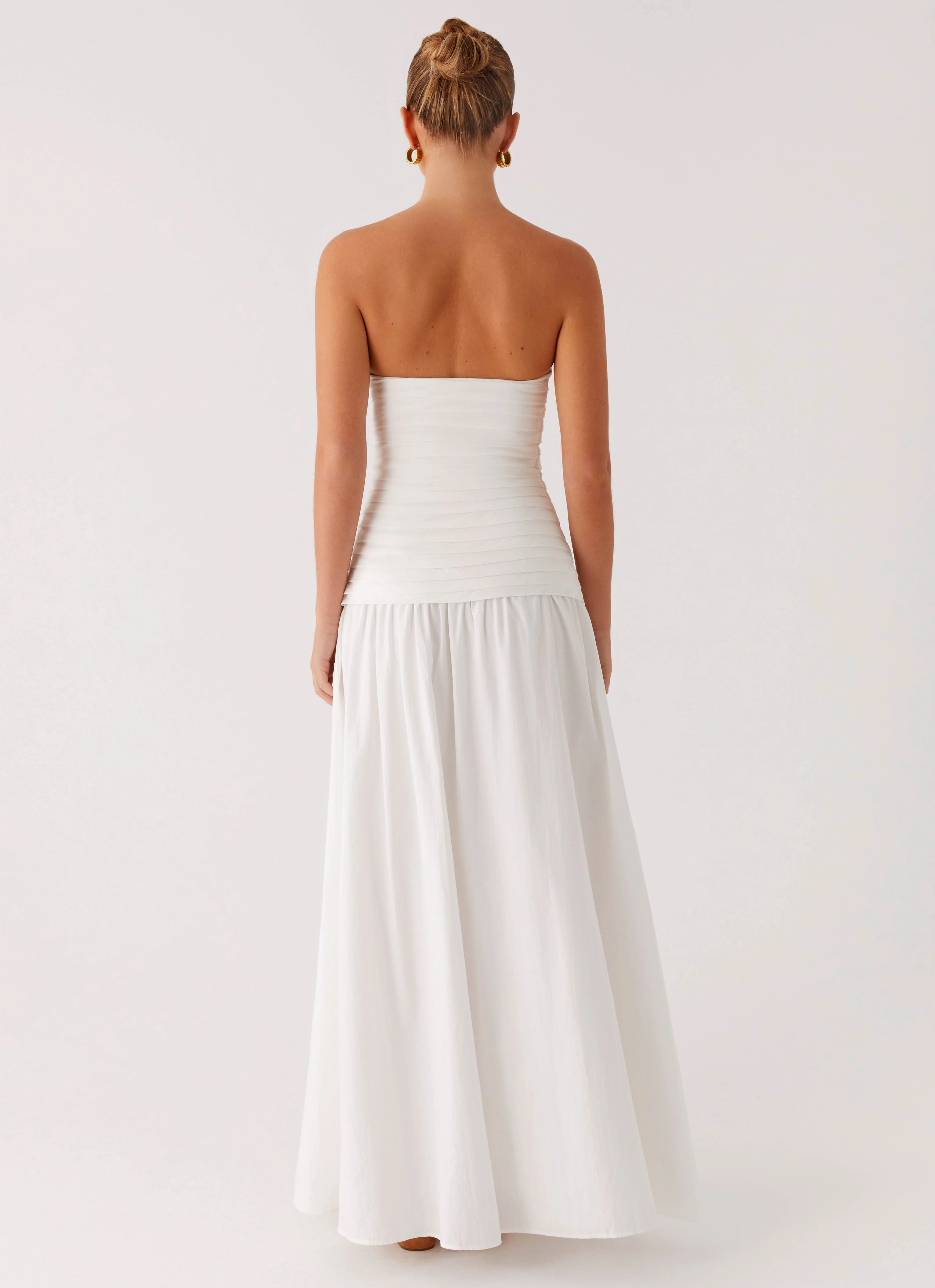 Tyrah Maxi Dress - White Relaxed Waistband Flattering Look