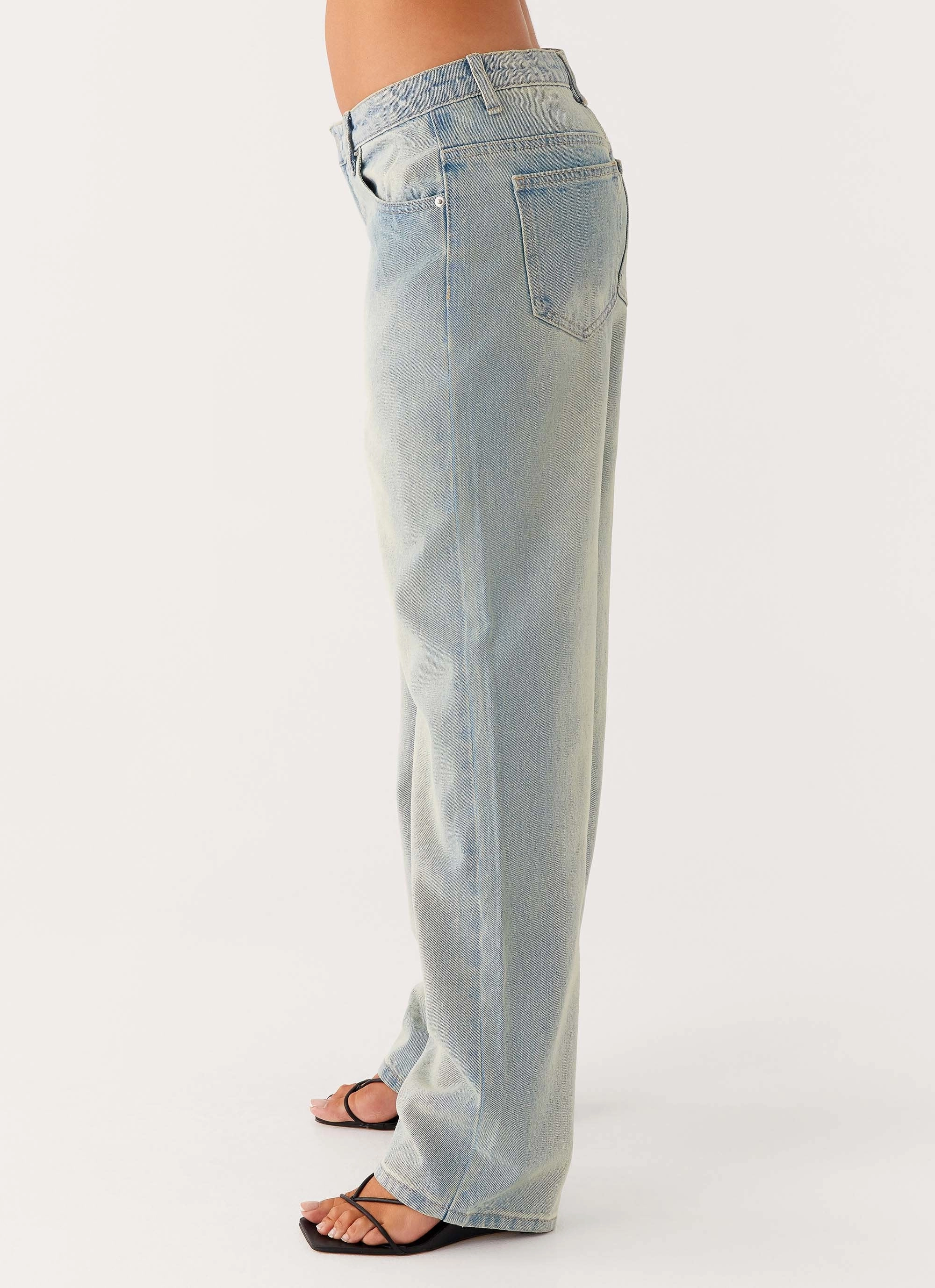 Comfy Movement Poppy Low Rise Jeans - Vintage Denim