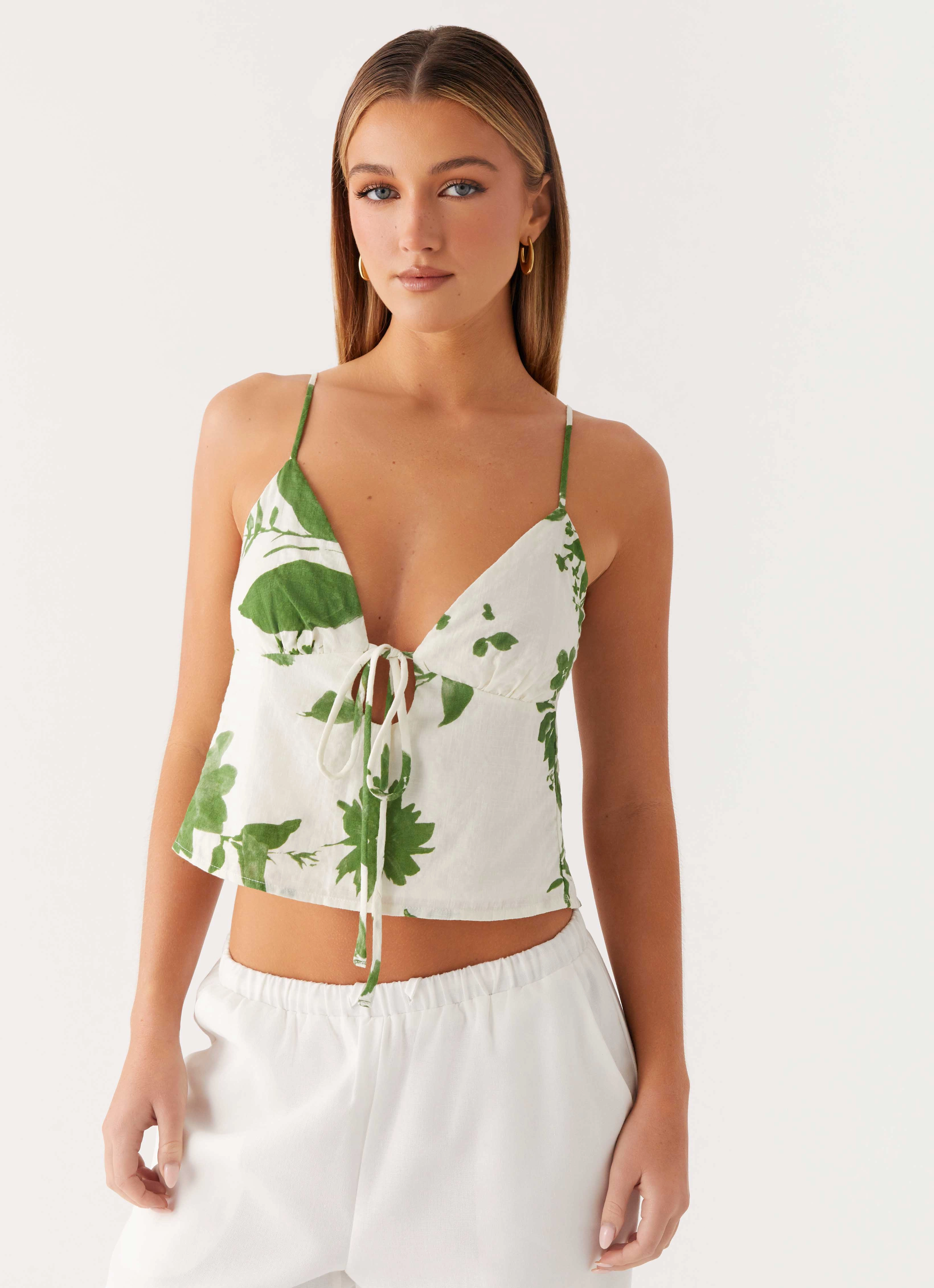 Comfortable Wear MultiFunctional Pocket Placement Faela Cami Top - Verdant Bloom