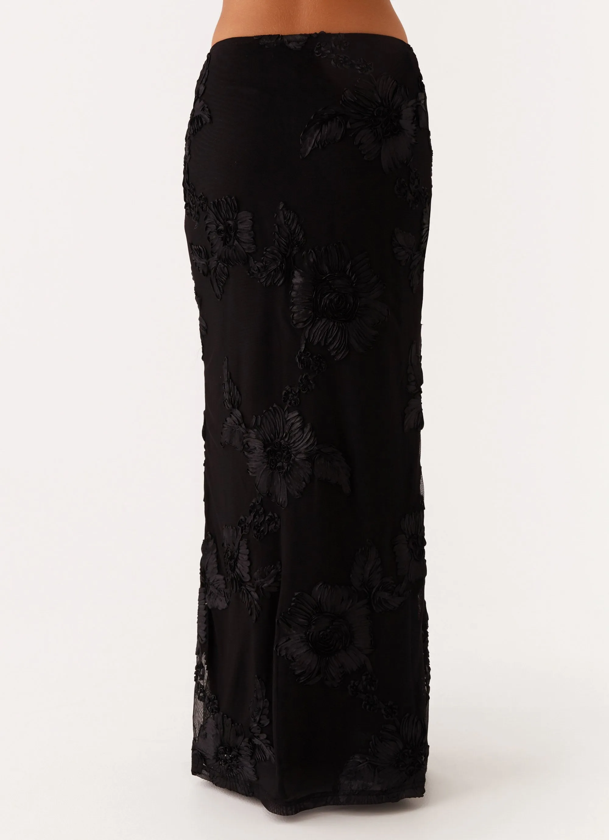 Roll Up Fasten Radiate Maxi Skirt - Black