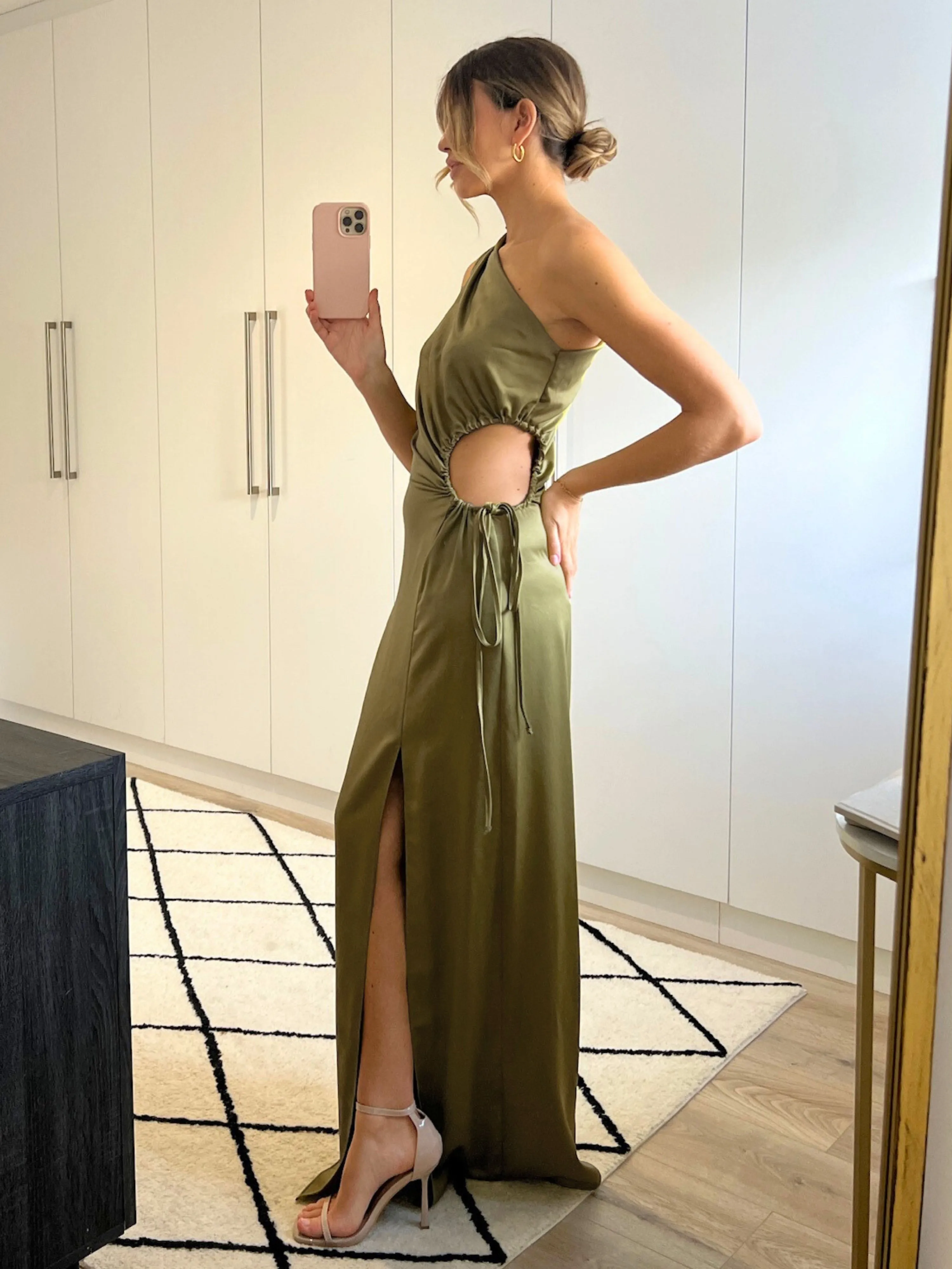 Comfortable travel dress Modern Soft Jovie Cut Out Maxi Dress / Green