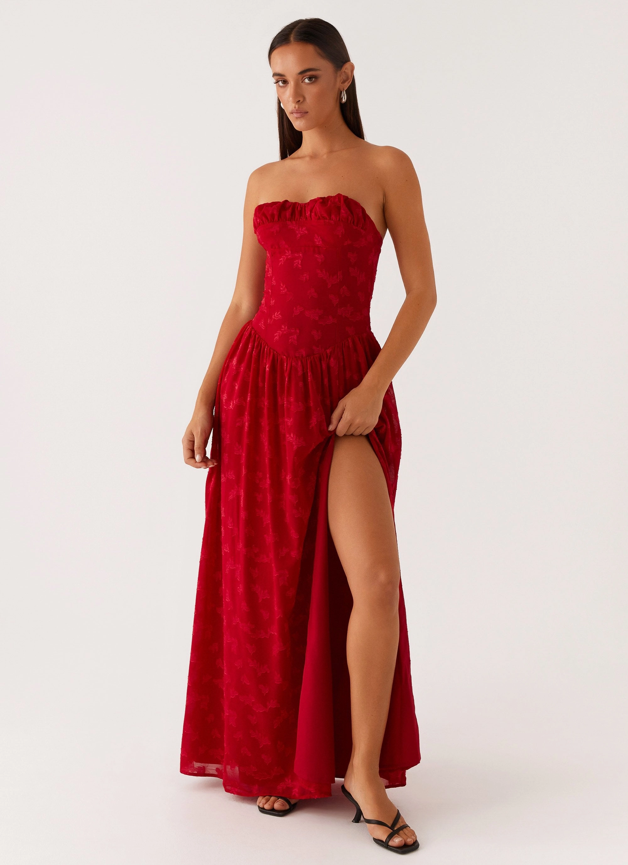 Hip-Flattering Adira Maxi Dress - Red