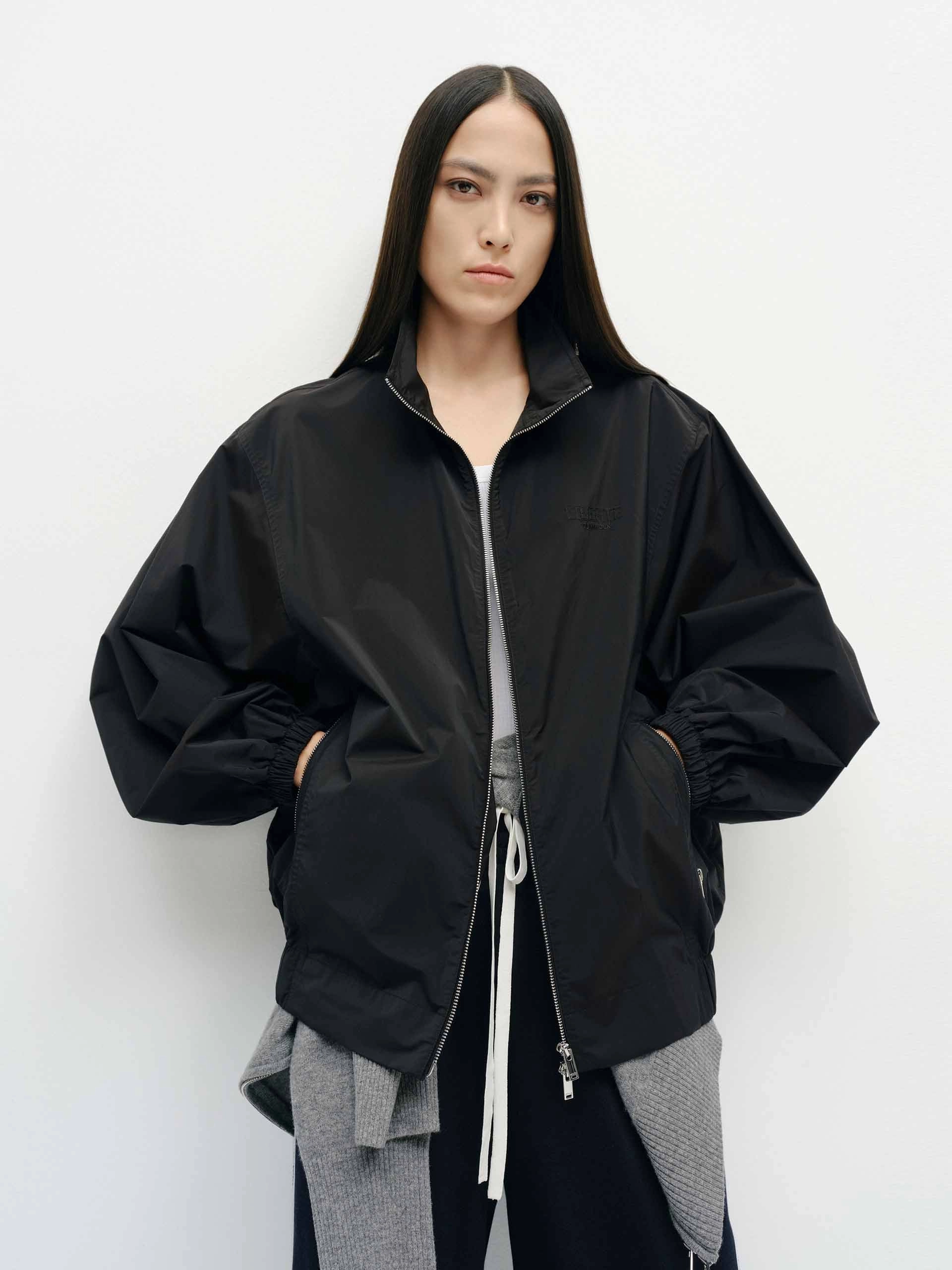 Volume Sleeve Zipper Coat