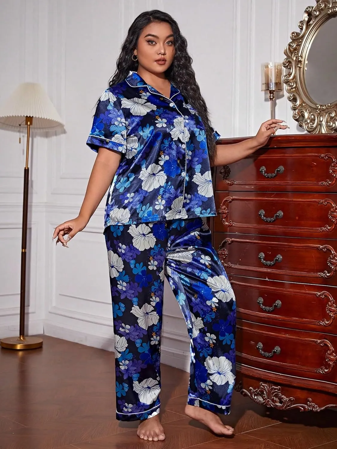 WDIRARA Women's Plus Size Sleepwear Floral Print Button Front Short Sleeve Shirt and Pants Satin Pajama Set