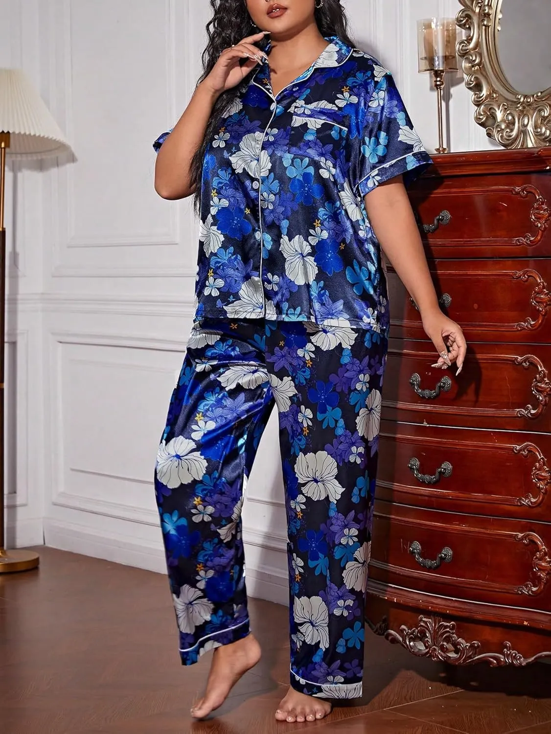 WDIRARA Women's Plus Size Sleepwear Floral Print Button Front Short Sleeve Shirt and Pants Satin Pajama Set