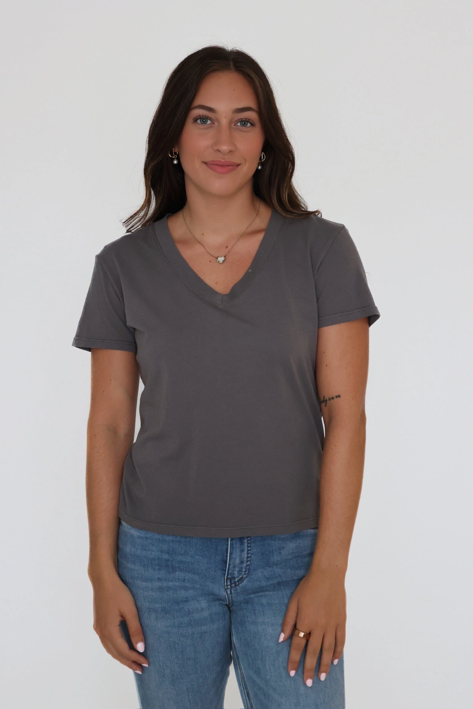 Weekdays V-Neck Tee AbrasionResistant Edging Bound Seam Finish