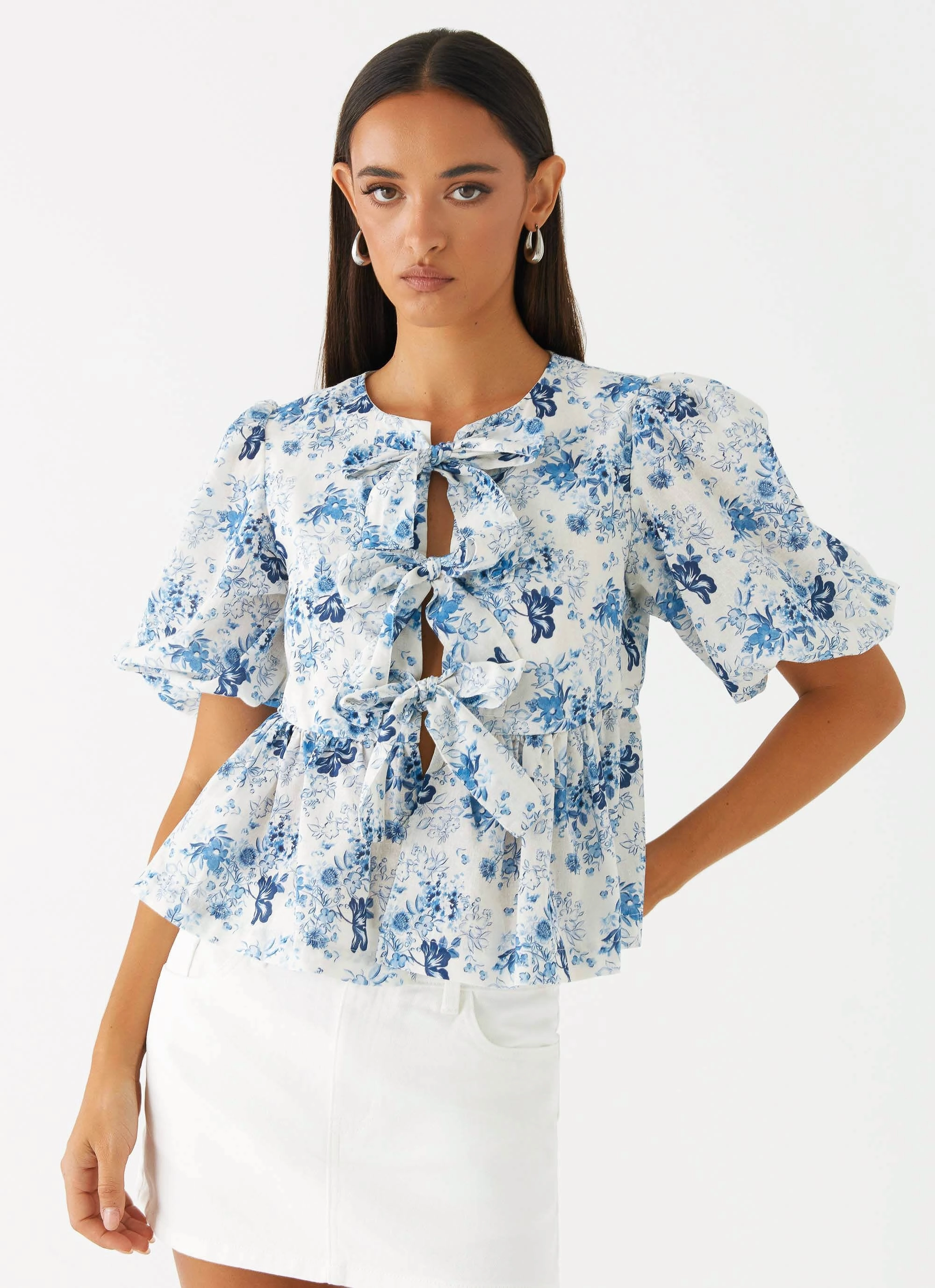 Western Wind Tie Top - Serene Sky Floral Elasticized Waistband NonChafeCollarTech
