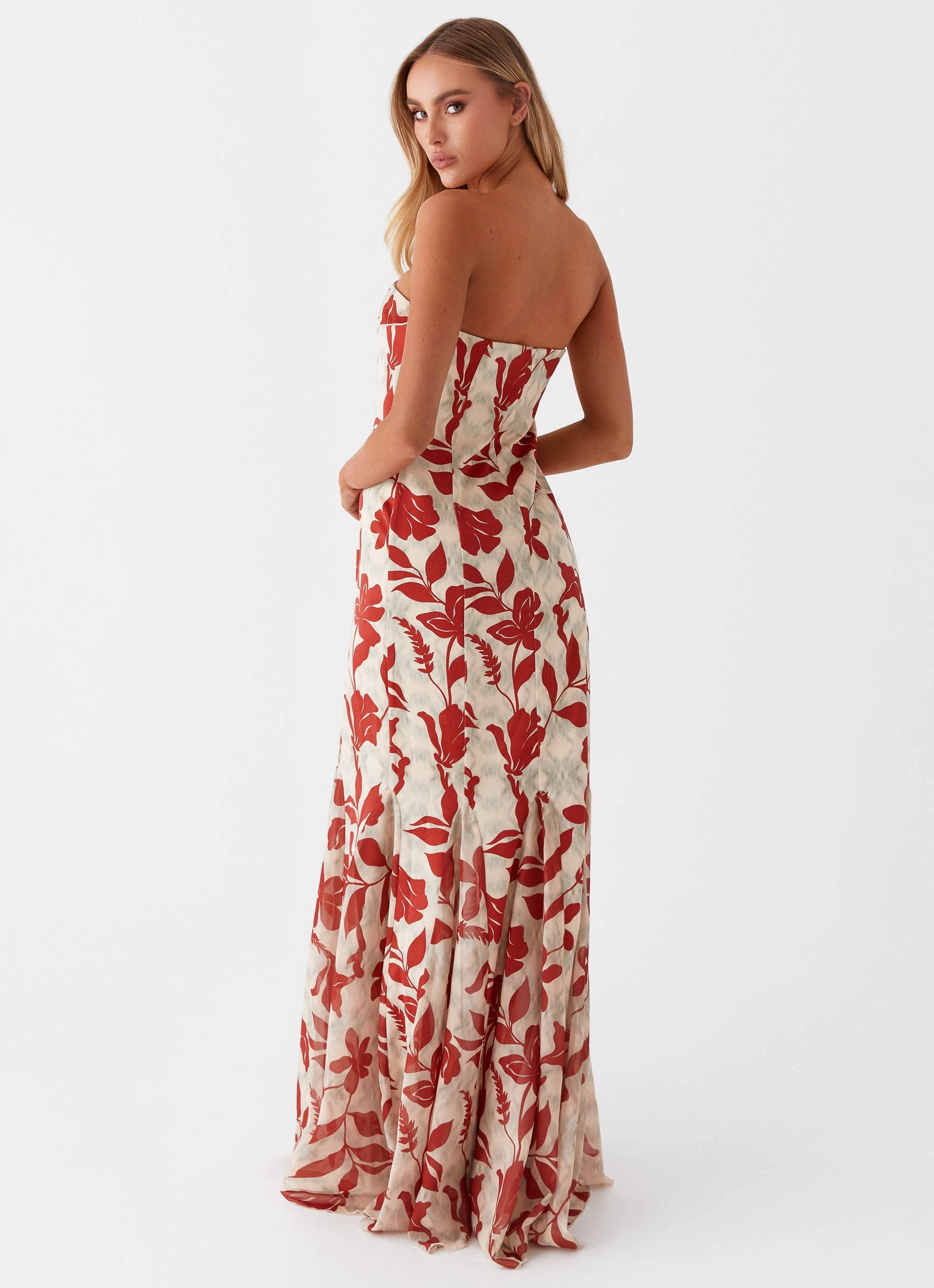 Willa Maxi Dress - Red Green Floral Moment Glow Structured Fit