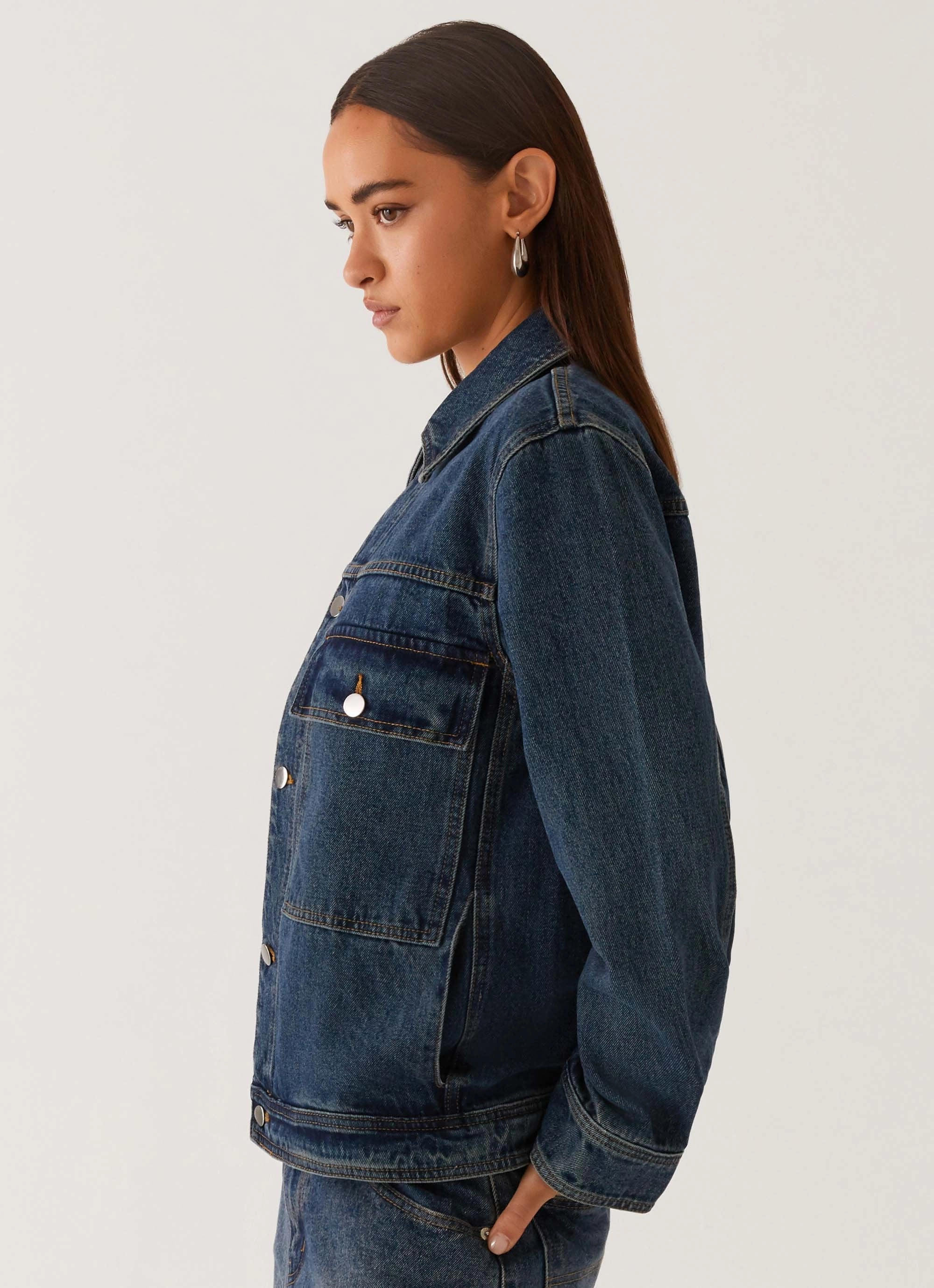 Crisp Walk Look Multi Pocket Raelynn Denim Jacket - Indigo