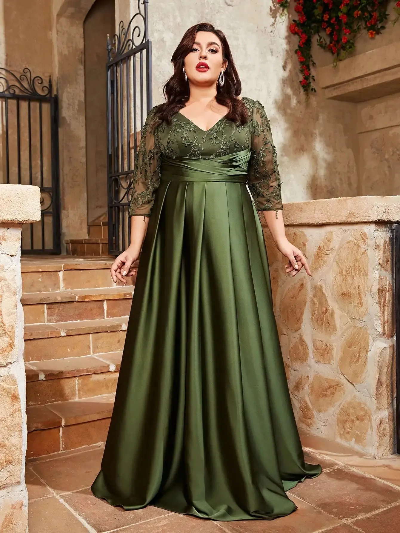 Women's Mosiac Satin Fashion Designer Lace Long Dresses (Plus Size)