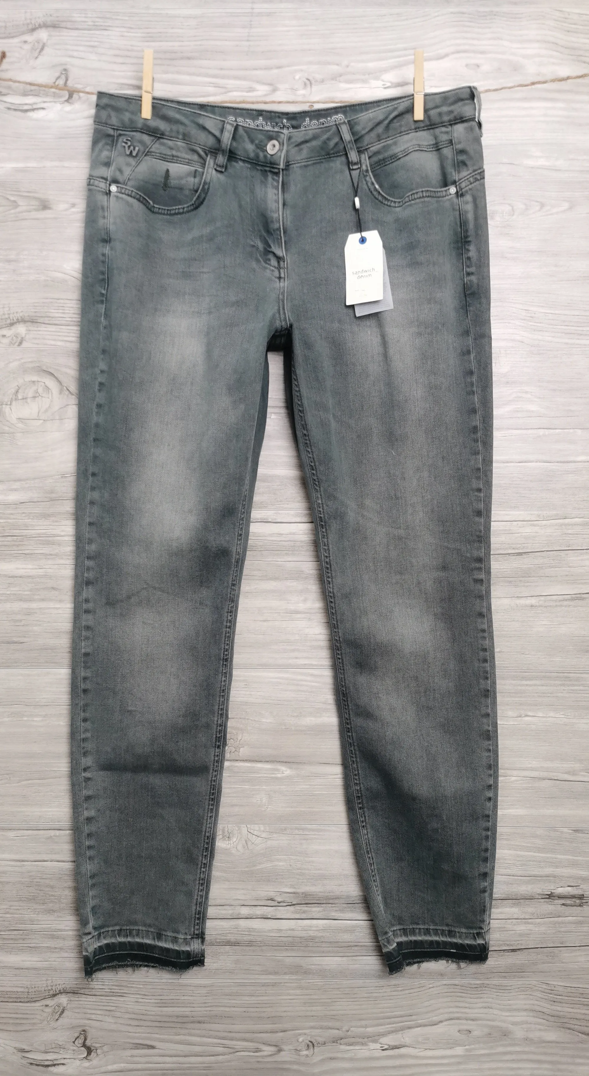 WOMENS PLUS SIZE 14/31 - SANDWICH, Slim Fit Skinny Jeans, Vintage Grey Wash NWT B26