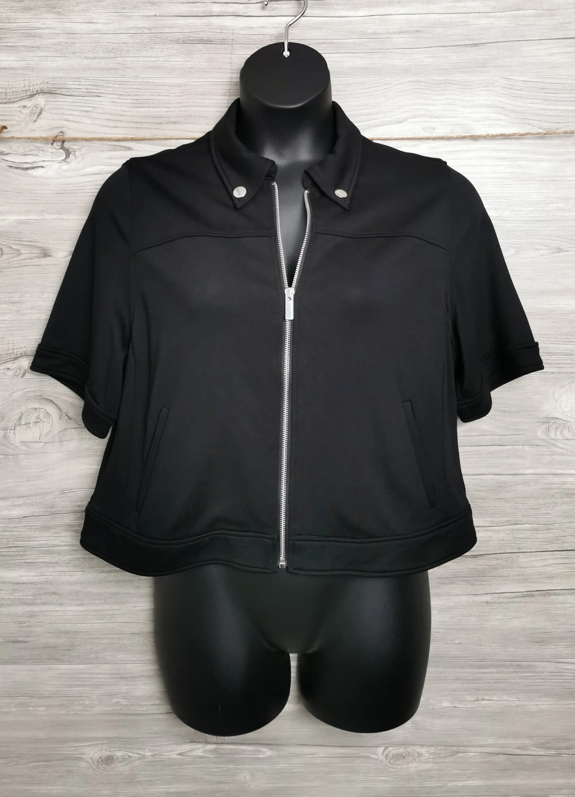 WOMENS PLUS SIZE 16 - MICHEL STUDIO COLLECTION, Black Crop Jacket EUC B34