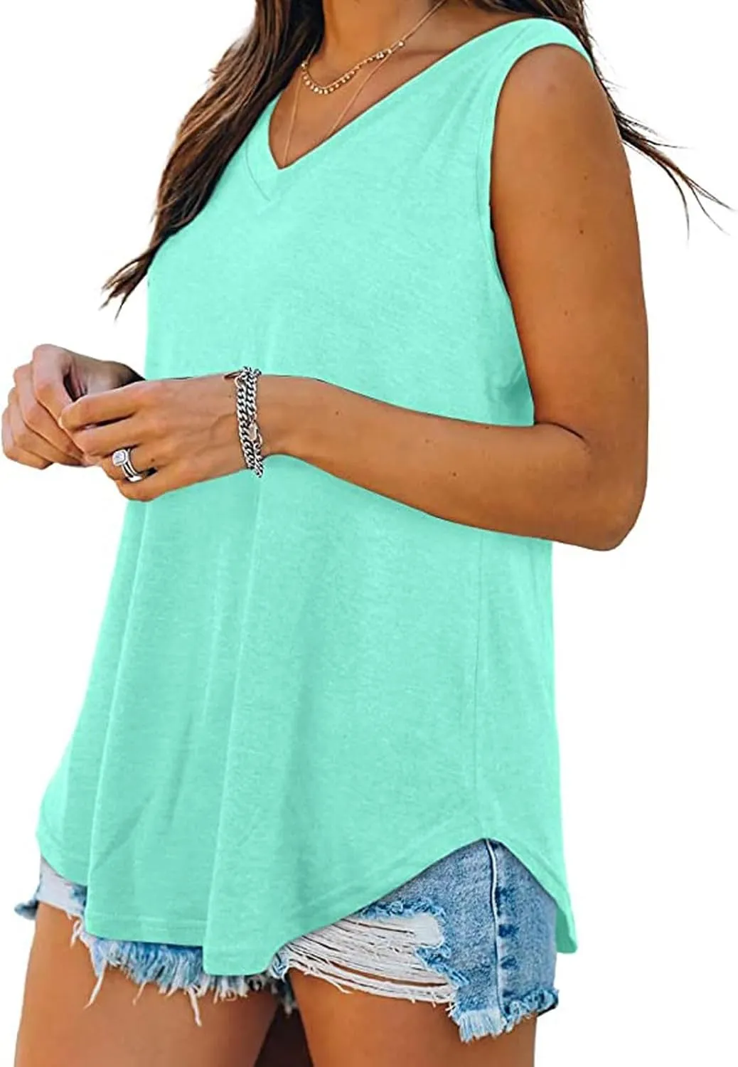 Women's Tank Tops Loose Fit Casual Sleeveless V Neck T Shirts Plus Size Comfy Blouses Trendy Summer Tops
