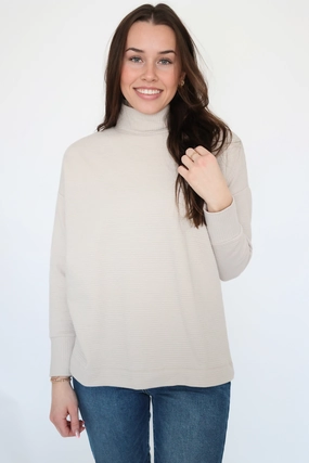 Won't Stop Quilted Pullover - Cloud (final sale) Unstructured Fit Sustainable Fabric Blend