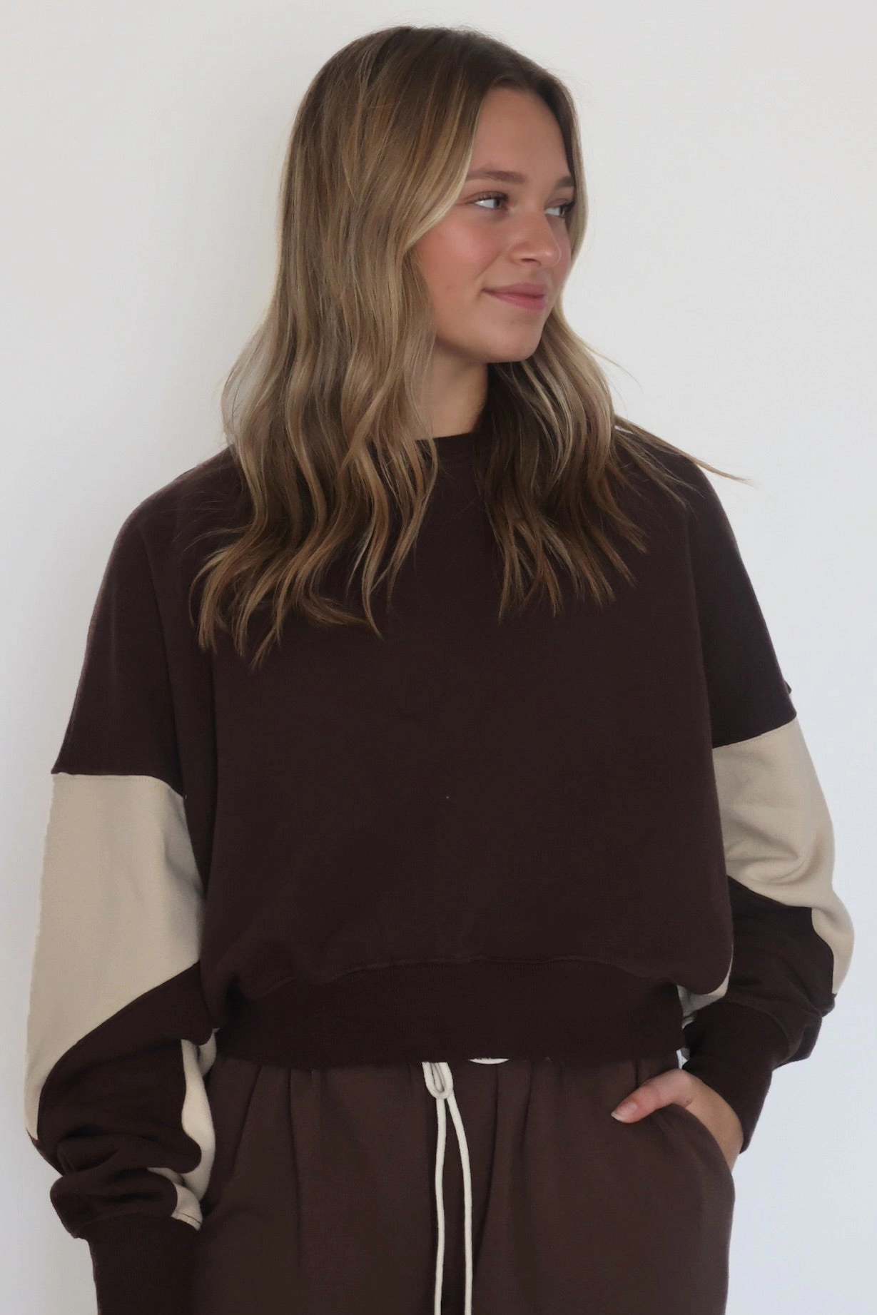 Vintage Vibes Sweatshirt Ergonomic Fit Design GarmentWashed Softness