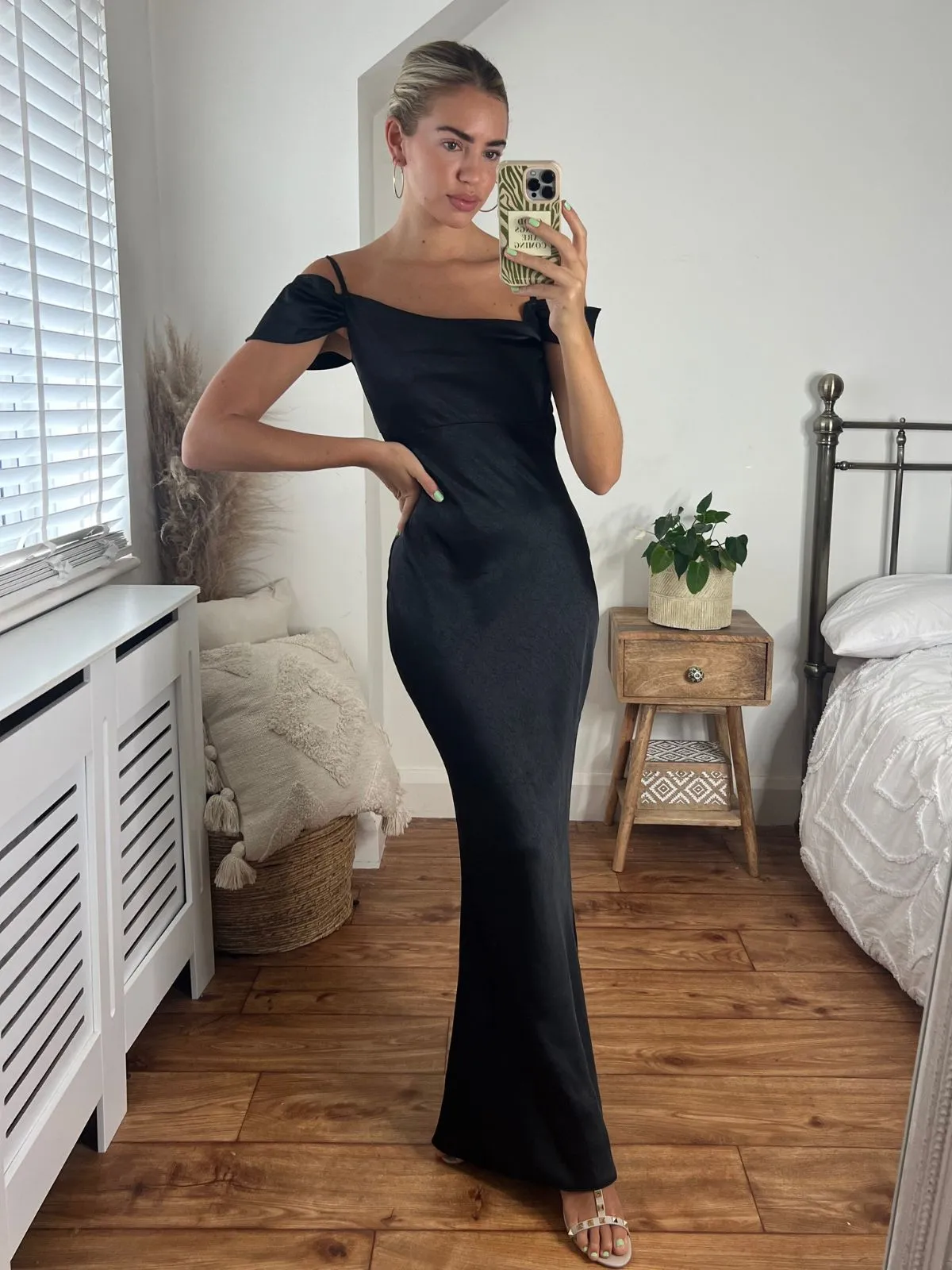 Neutral Feel Fashion Option Felicity Cold Shoulder Satin Maxi Dress / Black